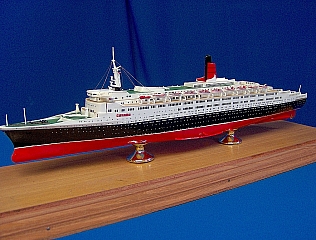 R.M.S._QUEEN_ELIZABETH_II_26 R.M.S._QUEEN_ELIZABETH_II_26