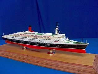 R.M.S._QUEEN_ELIZABETH_II_30 R.M.S._QUEEN_ELIZABETH_II_30