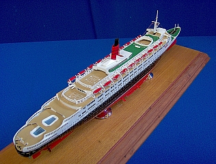 R.M.S._QUEEN_ELIZABETH_II_33 R.M.S._QUEEN_ELIZABETH_II_33