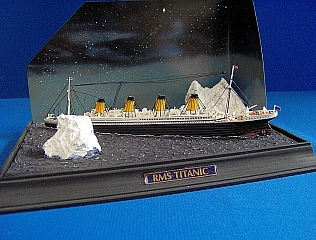 R.M.S._TITANIC_SINK_07 R.M.S._TITANIC_SINK_07