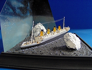 R.M.S._TITANIC_SINK_10 R.M.S._TITANIC_SINK_10